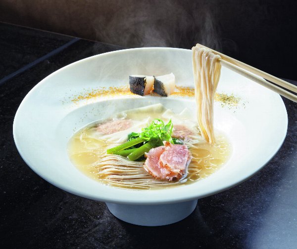 「MENSHO」の潮ラーメン 1000円（写真：岩本朗）