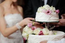 仲人立てるのは1%未満 簡素化する結婚式に親世代戸惑う
