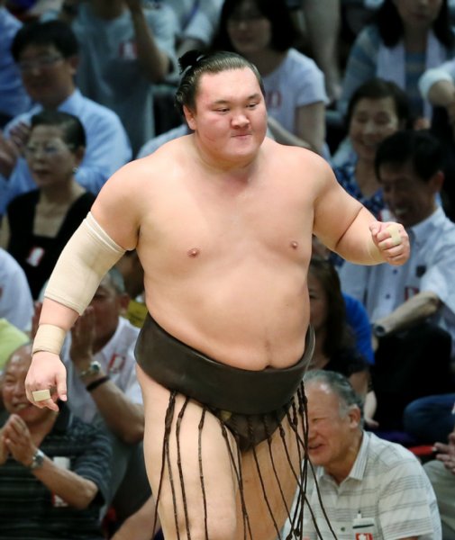 通算40回目の優勝を狙う白鵬だが…（写真：時事通信フォト）