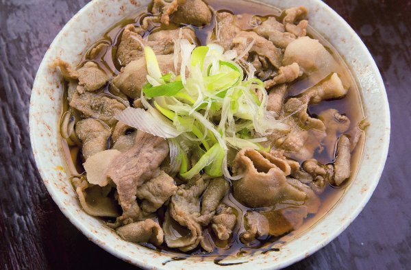 「南天」の肉そば　430円