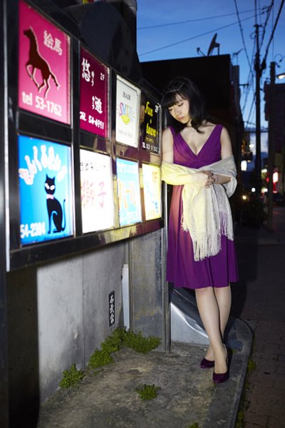 スナックのママに？
