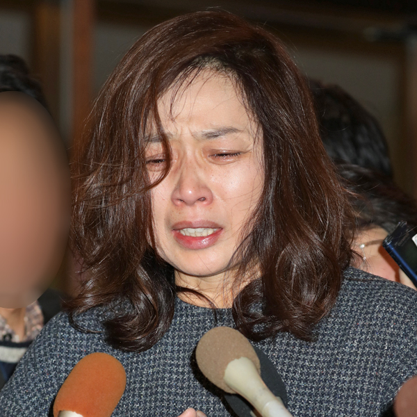太川と対照的に藤吉は涙で謝罪