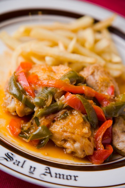 優しい味のトマト煮「ポジョ アル チリンドロン」