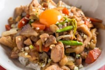 ミシュラン三つ星日本料理店の まかない焼き鳥丼レシピ