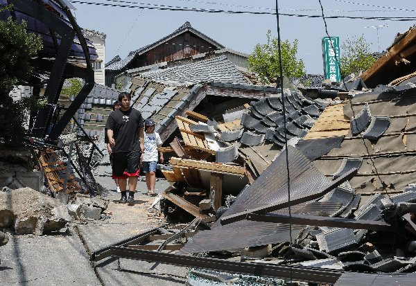 2016年4月の熊本地震（EPA=時事）