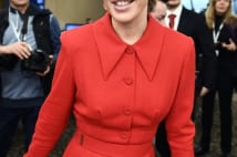 プーチン氏と大統領選戦うのは「ロシアのパリス・ヒルトン」