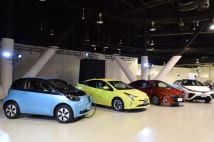 ハイブリッドカー「プリウス」に代表されるトヨタの電動車両