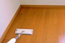 掃除は人力が最強? ドライシート&コロコロ掃除のコスト検証