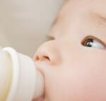 保育園入園前に哺乳瓶に慣れさせる三つの方法
