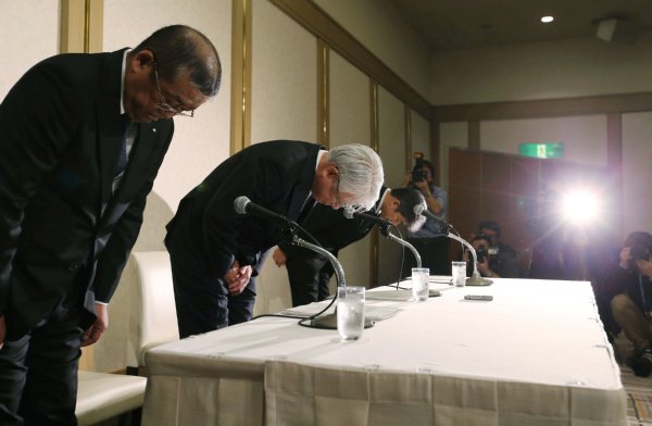 一向に問題が片付く様子がない神戸製鋼（写真：時事通信フォト）