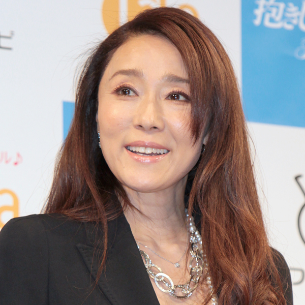 熟年婚の浅野ゆう子 スナック経営80代母の複雑な心境 Newsポストセブン