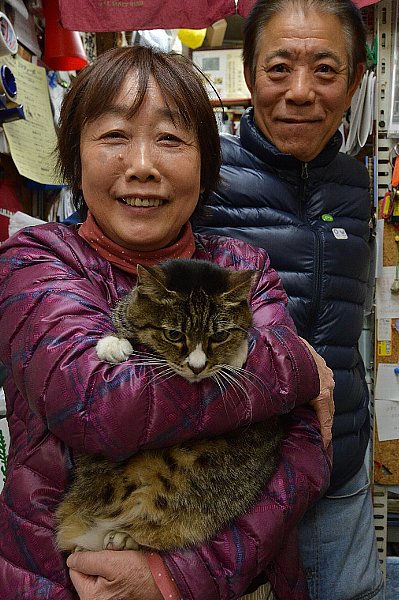 店主の猪熊夫妻の人柄に惹かれて集まる客が多い