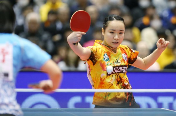 伊藤美誠も使い始めた（時事通信フォト）