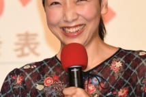 朝ドラ初のママさんヒロイン安藤サクラ　家族の声援に笑顔