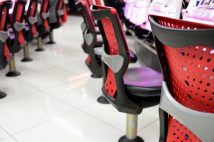 パチスロだけで生活できるのか? 実践者が語る過酷な実情