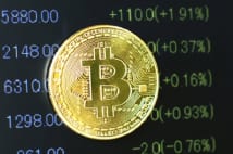 仮想通貨に中国リスク高まる 中国金融当局は海外取引にも規制の動き