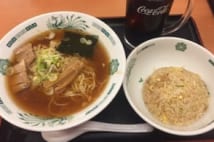 中華チェーン「日高屋」 ちょい飲み1000円で大満足の価格設定