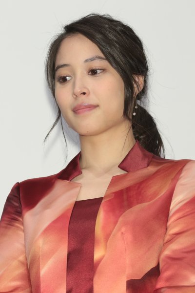 映画『巫女っちゃけん。』主演の広瀬アリス