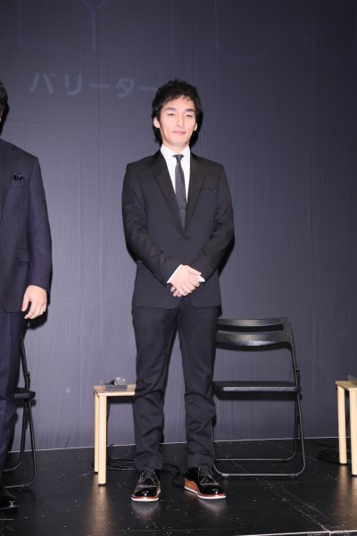 舞台『バリーターク』主演の草なぎ剛