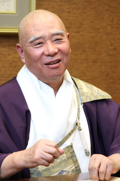 薬師寺の山田法胤・長老