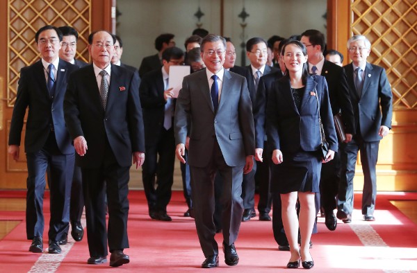 「防弾支持層」に亀裂　YONHAP NEWS/AFLO