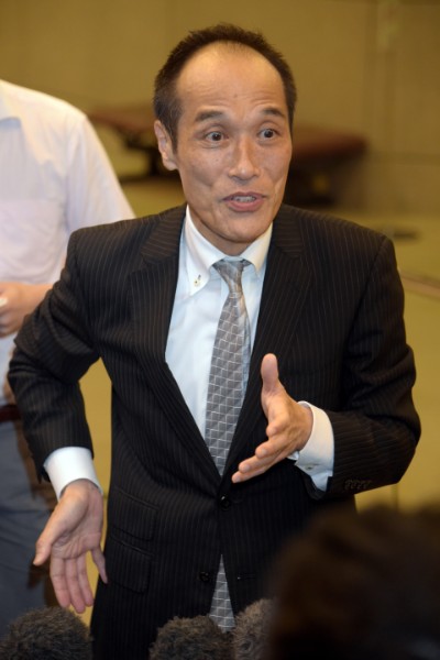 東国原氏の真意は（時事通信フォト）