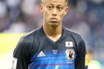 本田圭佑　代表復帰の裏で進むカズ以来の土壇場落選シナリオ