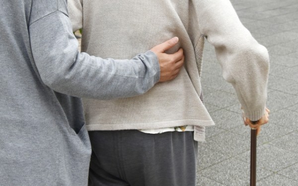 高齢者の転倒ですぐにチェックすべき4つのポイント