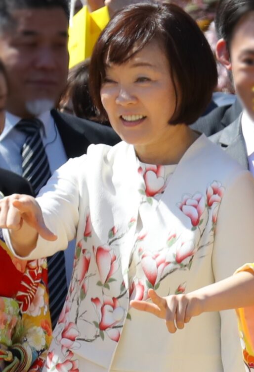 安倍昭恵さんとの安倍元首相の関係についてさまざまな情報が飛び交う