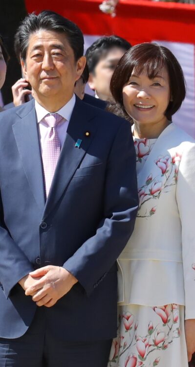 安倍晋三氏に密着する安倍昭恵さん（写真は2019年）