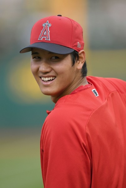 大谷翔平は“結婚報道”を笑顔で否定していたが…（AFP＝時事）