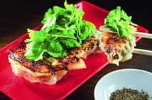 「ラム肉」の餡も 中華の枠を超えた「進化形餃子」が凄い