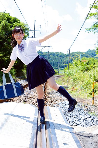 制服姿もお似合いです