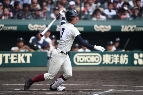 秋までふた桁の番号を背負っていた一塁手の石川瑞貴