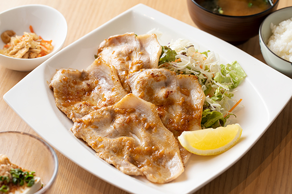 『豚の味噌麹焼き定食』（950円）