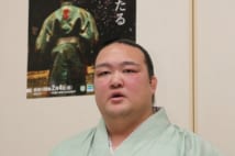 横綱昇進後の勝率が史上最低、試練と向き合う稀勢の里