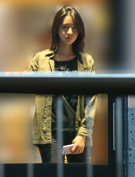 5月下旬、静香と一緒にカフェを楽しんだKoki,