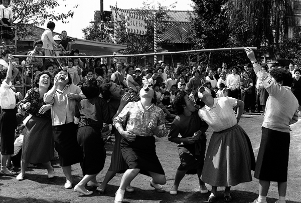 子供の運動会は親も張り切った（昭和34年）