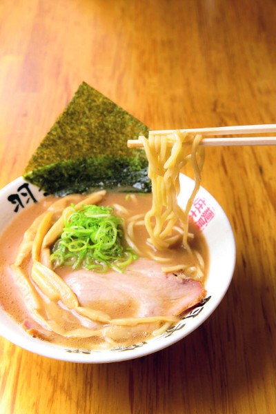 『麺屋 庄太 六浦店』のらぁ麺　800円