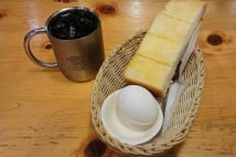 喫茶店チェーンのモーニングサービス 「名古屋式」よりお得?