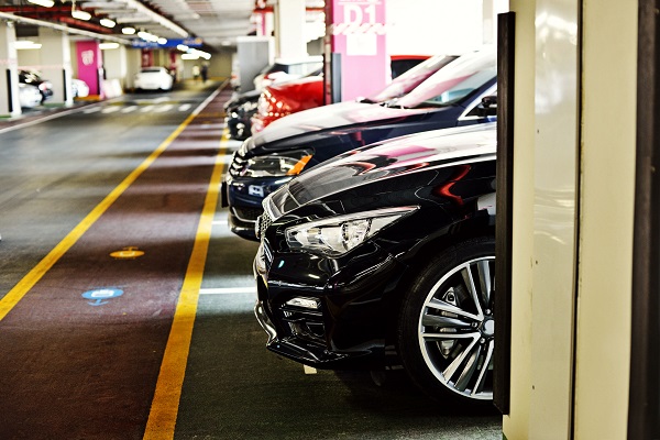 高級車が狙われた（写真：アフロ）