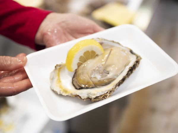 買ったその場で食べられる