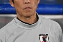 合宿中の西野J、高級リゾート地で和気藹々と英気養う