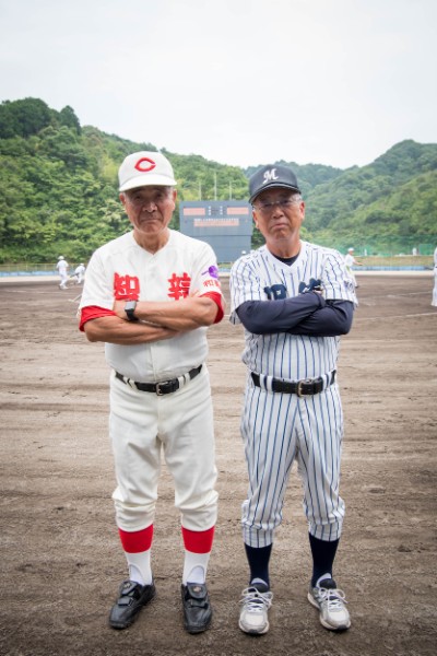 明徳義塾の馬淵監督（右）。2018年、智弁和歌山・高嶋仁監督（当時）とともに撮影