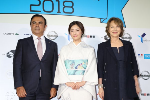 カルロス・ゴーン氏、常盤貴子、ナタリー・バイ