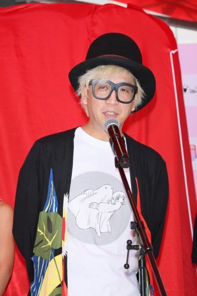 SHIBUYA109の新ロゴお披露目会に登場したアートディレクターの千原徹也氏