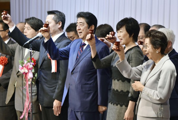 安倍首相の後継候補は3人 母・洋子氏は昭恵氏の出馬を懸念｜NEWSポストセブン