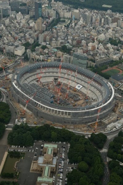 完成まであと16か月の新国立競技場