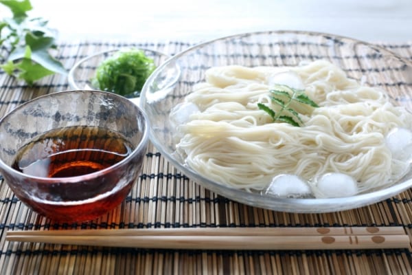 暑い夏もつい素麺など単品に偏りがち