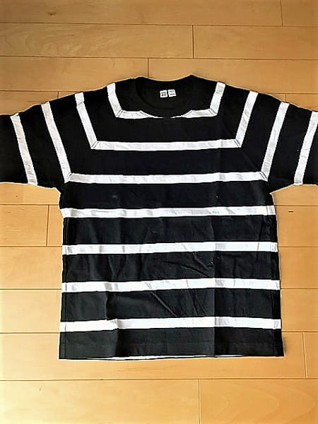 ユニクロUの厚手Tシャツは生地もしっかりしている